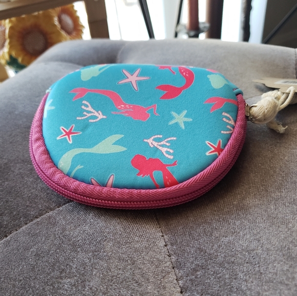 The Preppy Pelican Collection 4” Coin Purse Mermaids - Picture 7 of 7